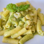 Pasta con crema di zucchine e gamberetti