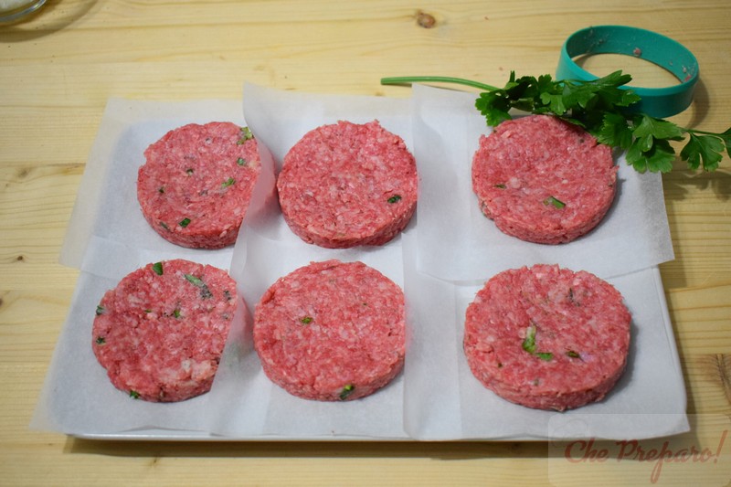 Hamburger Di Manzo Fatti In Casa Le Ricette Di Che Preparo